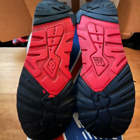 2 pairs New Balance used - Picture 5 of 16